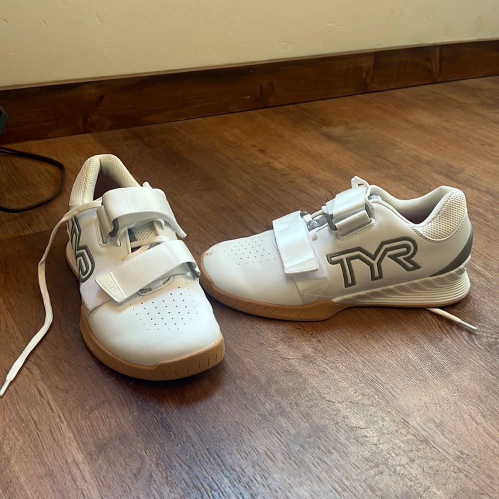 TYR Squat Shoes - L1 wide toe box